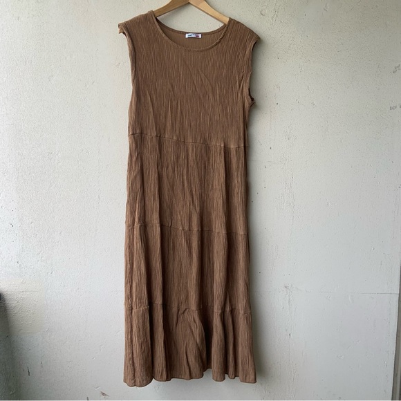 Beautiful gauzy dress - Picture 4 of 13